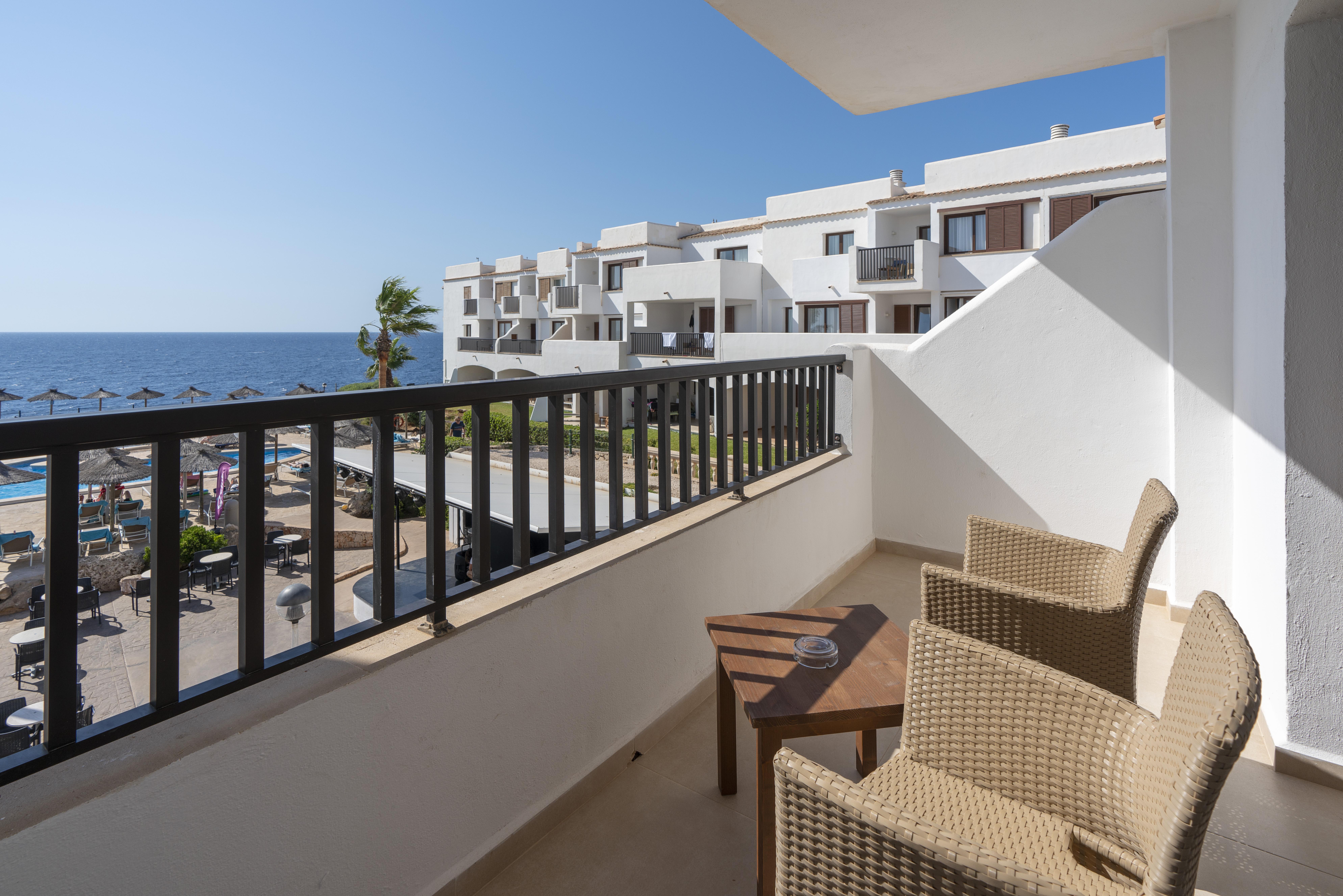 Alua Suites Las Rocas Cala D´Or Esterno foto