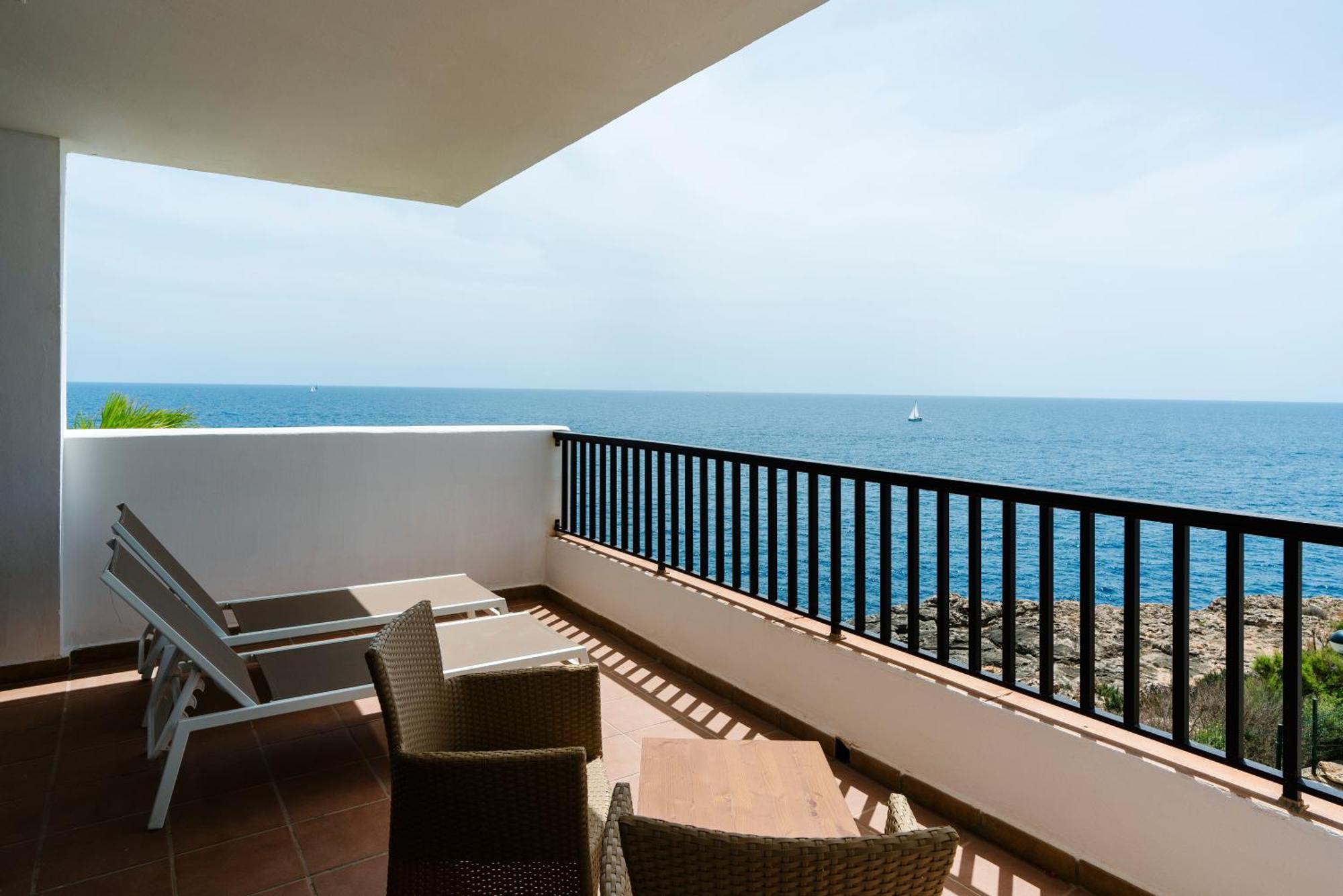 Alua Suites Las Rocas Cala D´Or Esterno foto