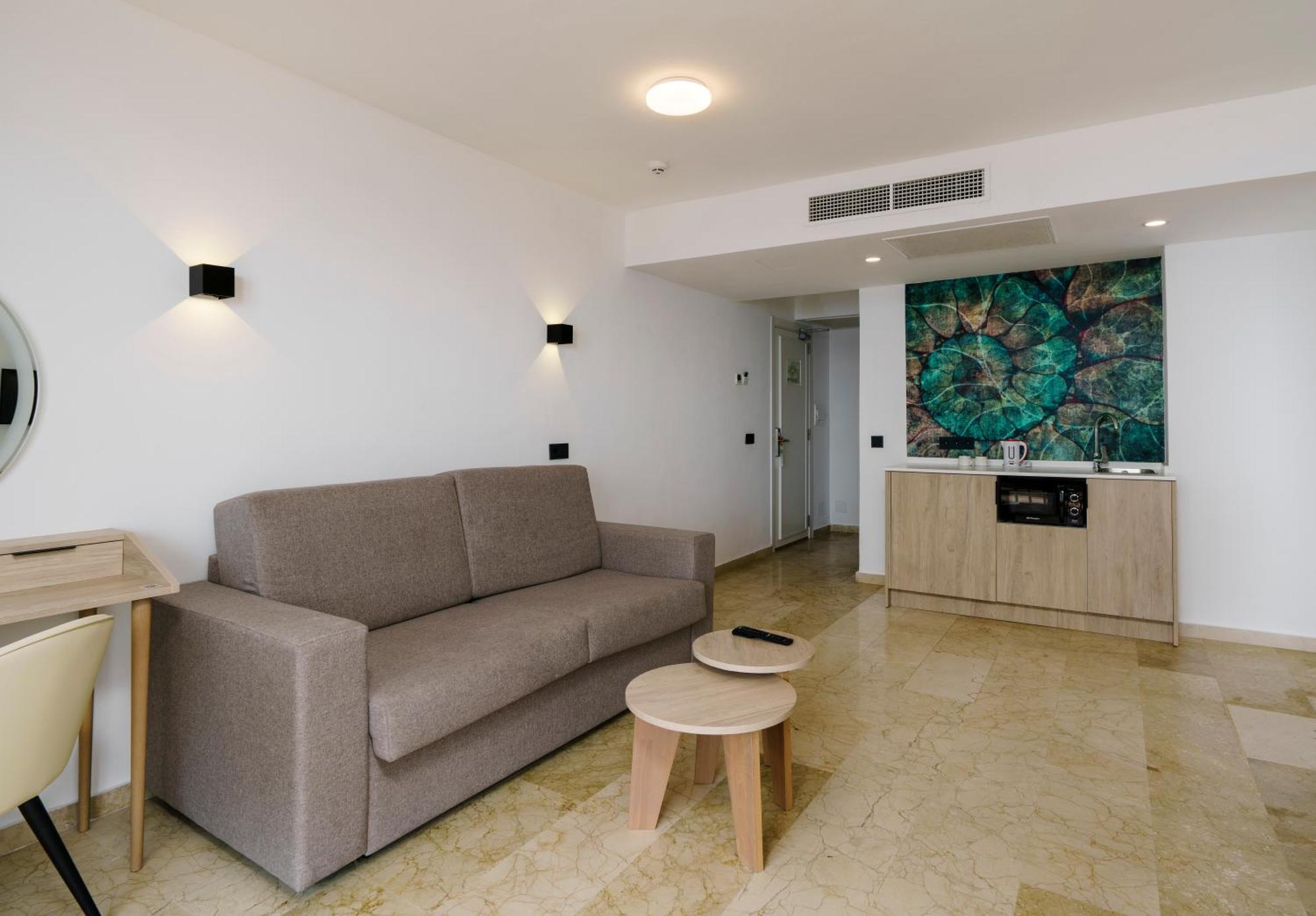 Alua Suites Las Rocas Cala D´Or Esterno foto