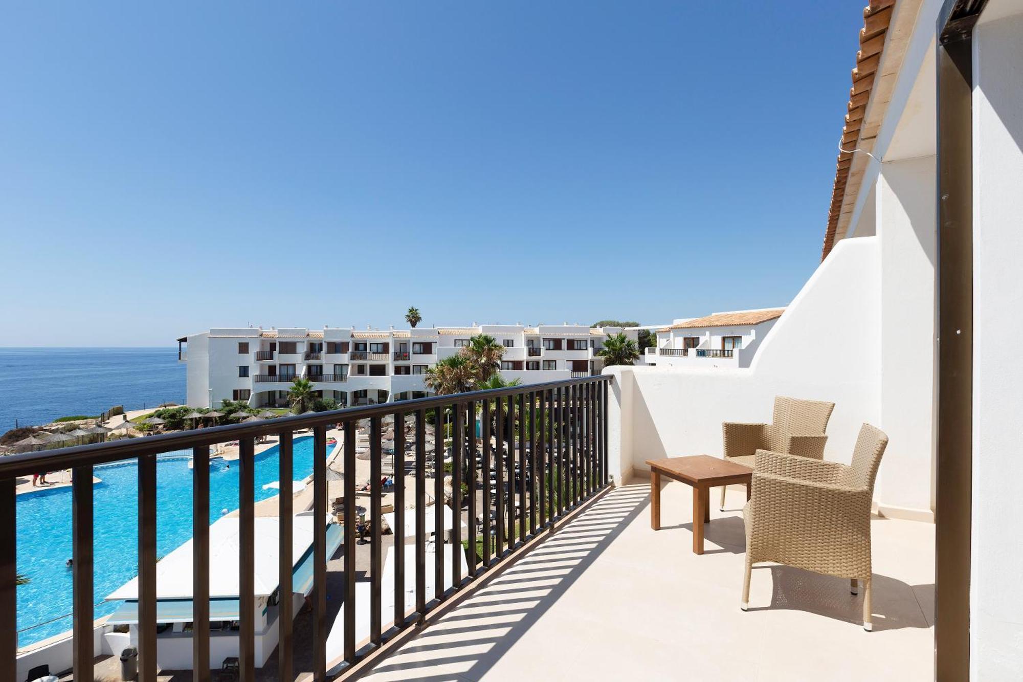 Alua Suites Las Rocas Cala D´Or Esterno foto