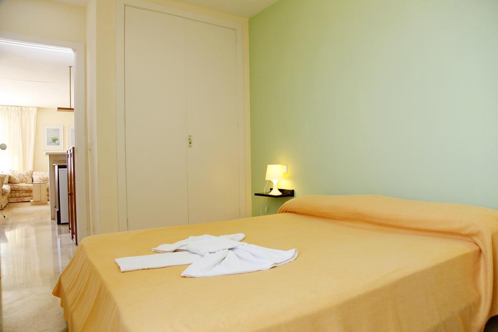 Alua Suites Las Rocas Cala D´Or Esterno foto