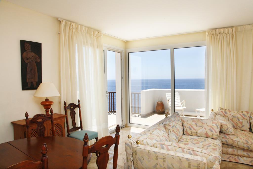 Alua Suites Las Rocas Cala D´Or Esterno foto