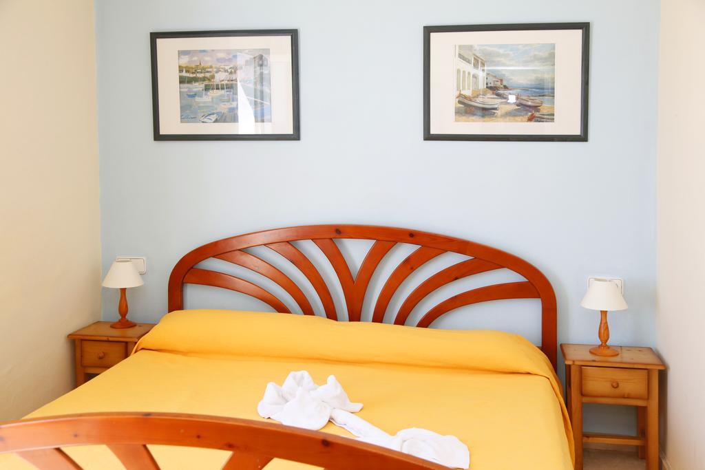 Alua Suites Las Rocas Cala D´Or Esterno foto