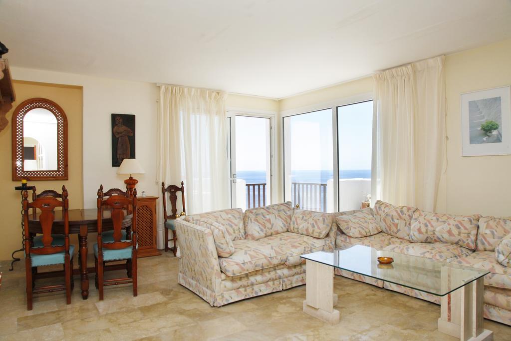 Alua Suites Las Rocas Cala D´Or Esterno foto